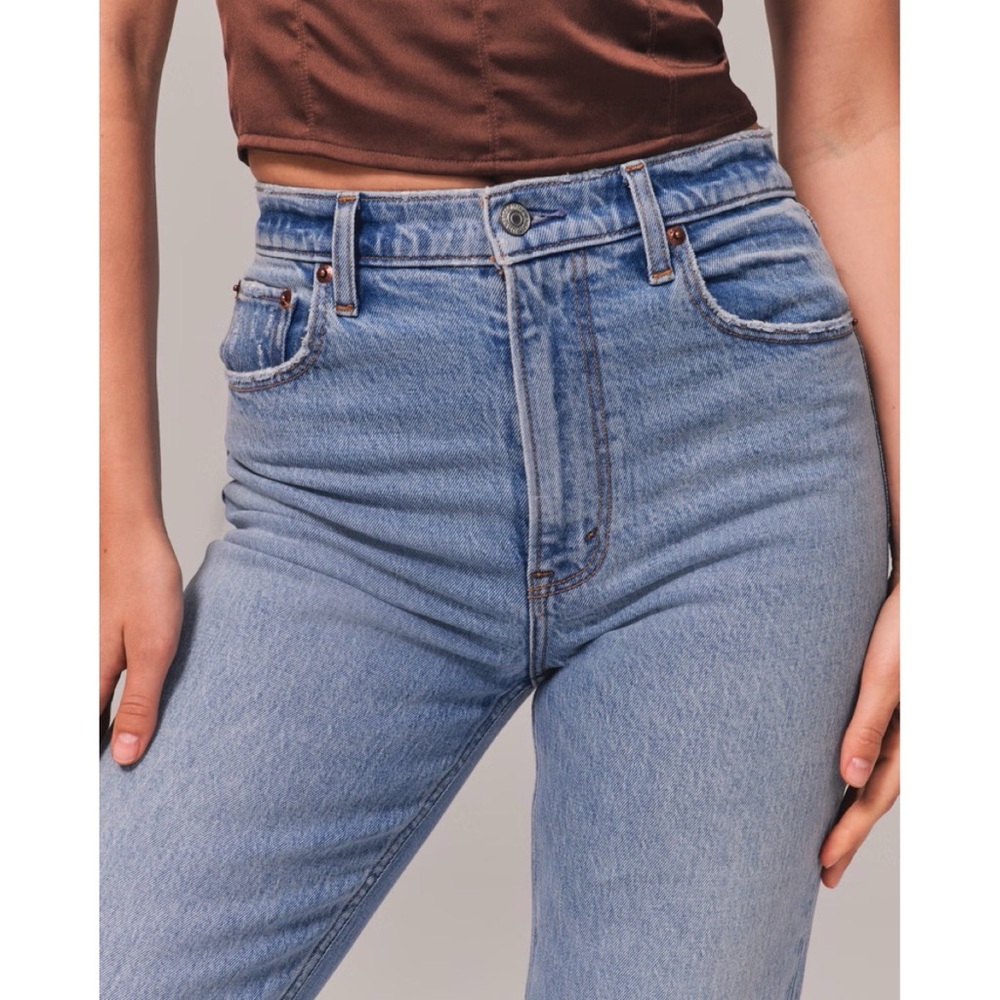 Abercrombie & Fitch • ultra high rise 90s straight with vent hem sz 30 / 10S - Picture 7 of 15